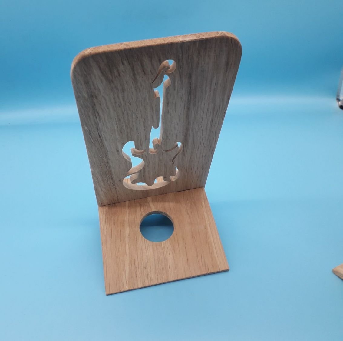 Suporte vertical para telemóvel com motivo de guitarra
