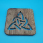 Triângulo Trivet Celtic num quadrado
