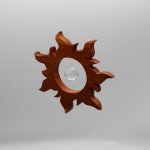 Apanhador solar de madeira nobre para pendurar com esfera de cristal
