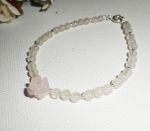 Bracelete de quartzo rosa e pérola sobre fecho de prata