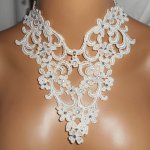 Conjunto Colar Ceremonial com padrão arabesco e flores com cristal Swarovski