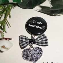 Broche de mensagem 'I love you' com arco e gota de cristal