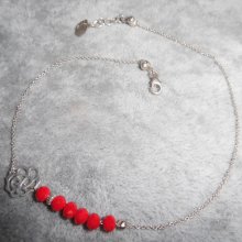Anklet com contas de rosas e cristais vermelhas na cadeia de prata 925