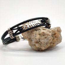 Pulseira masculina de couro preto multi-fio com espinha de peixe em metal prateado