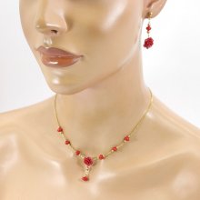 Colar e brincos com rosas gorgonianas vermelhas