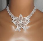 Colar de cerimónia de flores de rendas brancas com cristal Swarovski