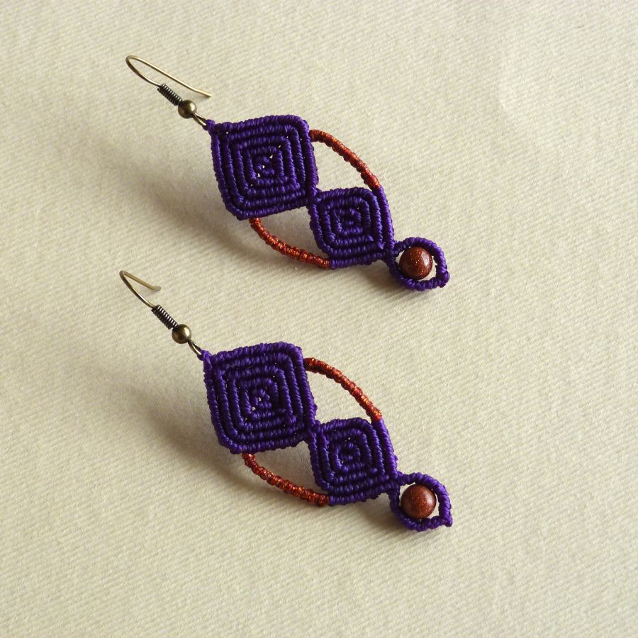 Brincos de micro macramé, púrpura