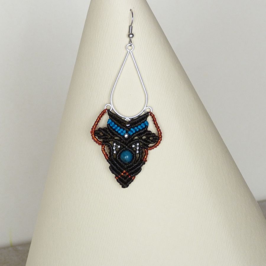 Brincos em micro-macramé castanho, azul turquesa, cobre