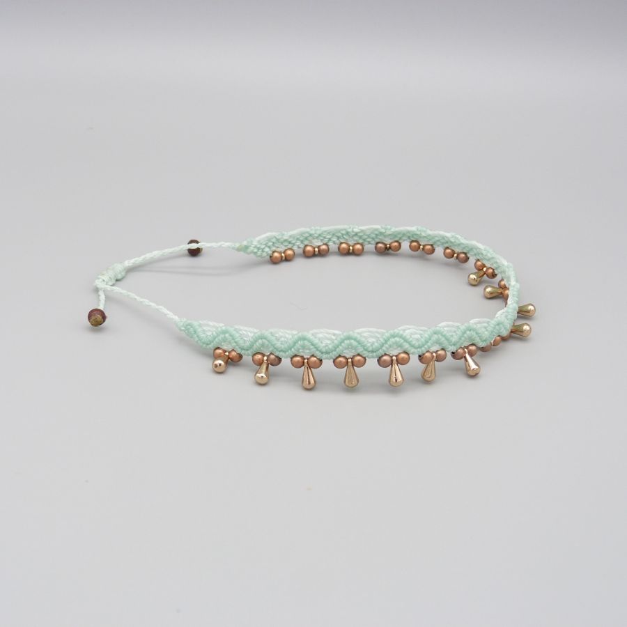 Anklet em micro-macramé "verde menta de água