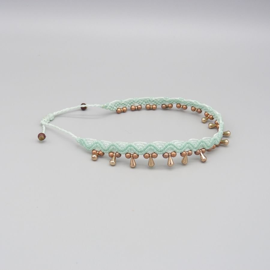 Anklet em micro-macramé "verde menta de água