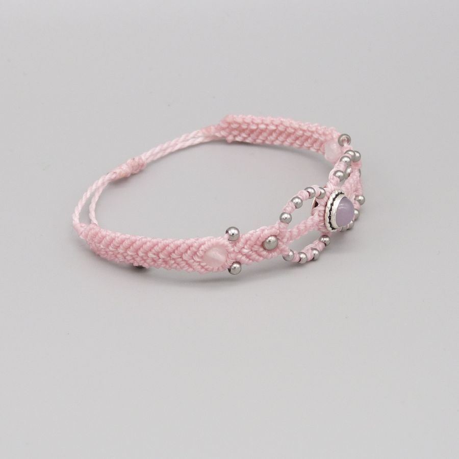 Pulseira micro-macramé rosa com uma pedra de quartzo rosa