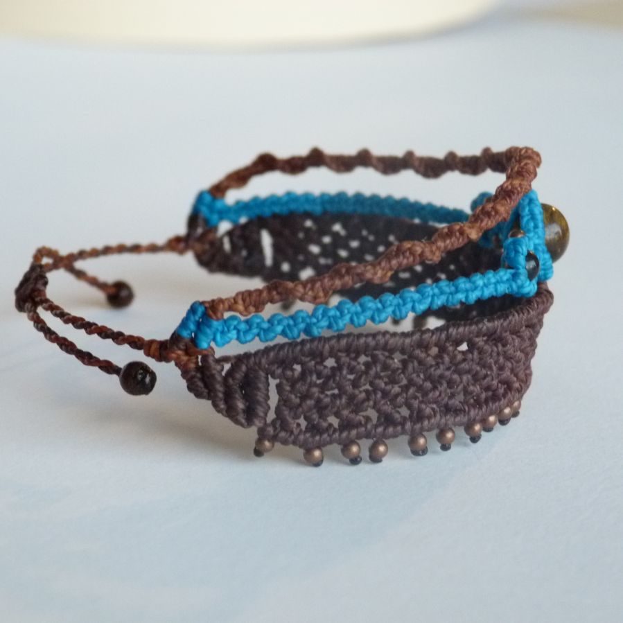 3 em 1 pulseira multi-comprimento castanha e turquesa em micro-macramé