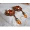 BO Harmony Amber bordado com cristais Swarovski, cabochons de vidro boémio dos anos 60, mini-contas, contas de sementes e ganchos para as orelhas cheias de ouro de 14 quilates