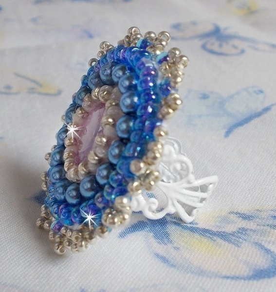 Anel Azur bordado com cristais e pérolas Swarovski