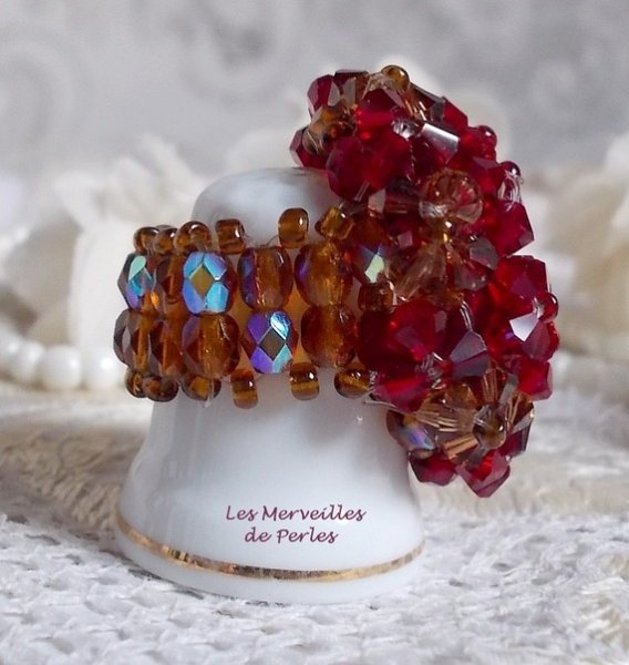 Anel Papoila com facetas de cristal Swarovski e fiadeiras