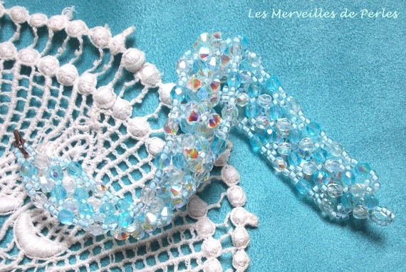 Bracelete Crystal Blue com facetas de cristal Swarovski e fiadeiras