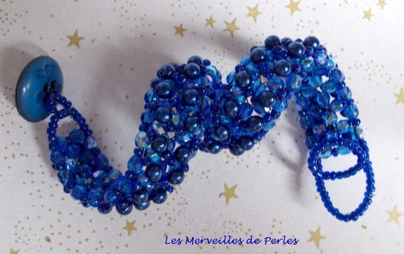 Pulseira Night Blue com contas e facetas de vidro pérola