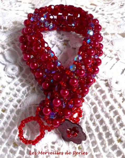 Pulseira de pérolas Myrella com facetas e pérolas