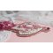 Colar de lírios cor-de-rosa com gema de Howlite branca, contas de sementes, rendas e várias contas estilo Haute-Couture