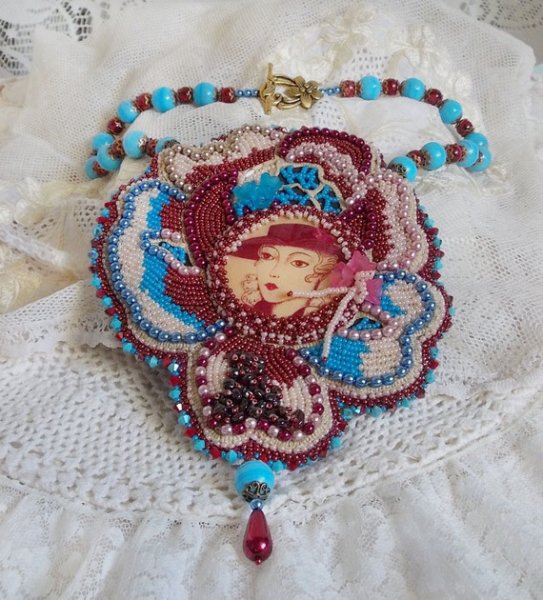 Colar Bel'Art com cabochon de resina dos anos 50, contas de sementes e pérolas de cristal Swarovski 