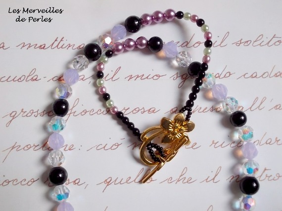Colar de pingente Marquise bordado com pérolas, uma renda muito bonita, uma jóia sumptuosa 