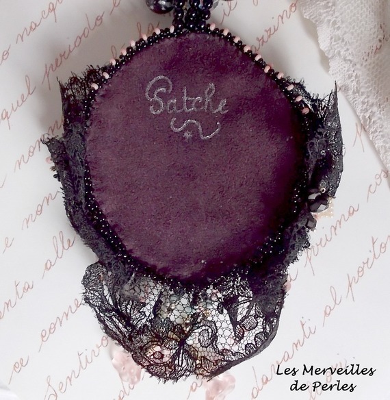 Colar de pingente Marquise bordado com pérolas, uma renda muito bonita, uma jóia sumptuosa 