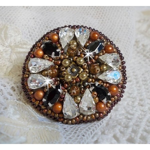 Anel Rom&acirc;ntico &Acirc;mbar bordado com Cristal Swarovski e Preto, p&eacute;rolas m&aacute;gicas e p&eacute;rolas de sementes