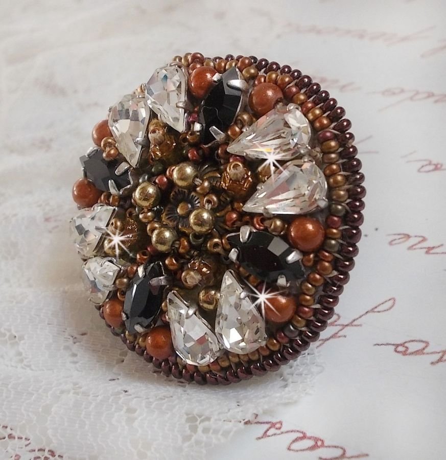 Anel Romântico Âmbar bordado com Cristal Swarovski e Preto, pérolas mágicas e pérolas de sementes
