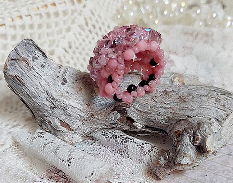 Anel de anémona com facetas e tupies em cristal Swarovski