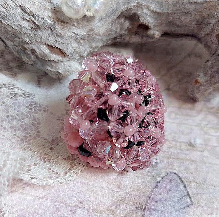 Anel de anémona com facetas e tupies em cristal Swarovski