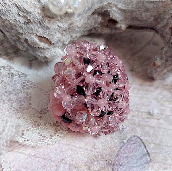 Anel de anémona com facetas e tupies em cristal Swarovski