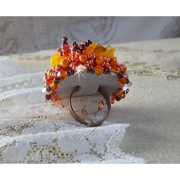 Les Rêves d'Acapulco anel bordado com cristais Swarovski, missangas de sementes Miyuki, vidro e pérolas em estilo Chic Boho Ethnic