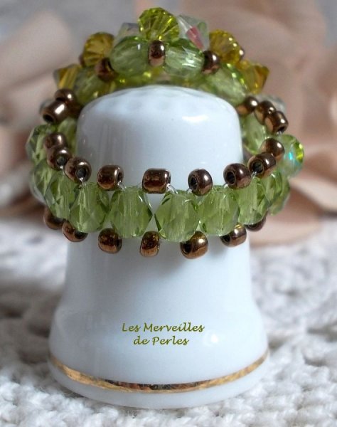 Anel de cristal Swarovski com facetas e pi&atilde;o