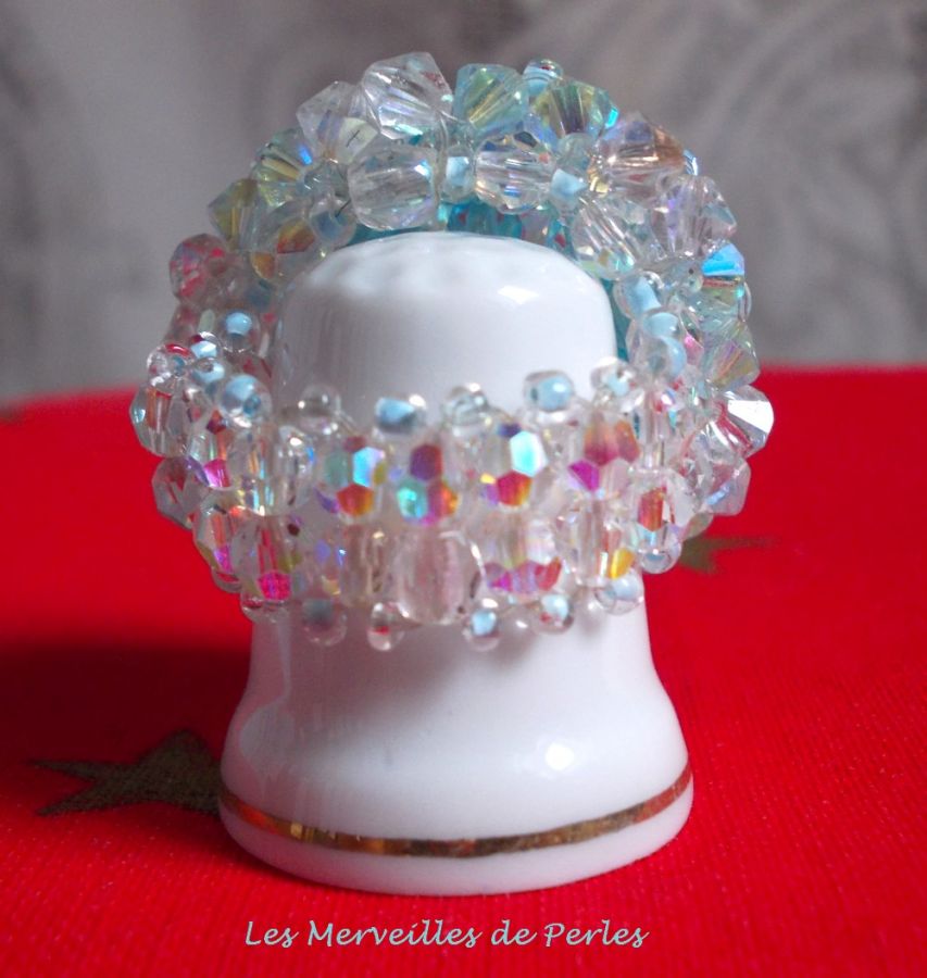 Anel Azul Cristal com Facetas de Cristal Swarovski e Facetas Giratórias