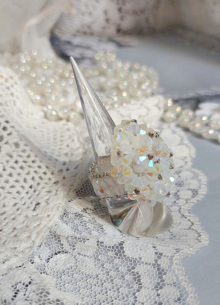 Anel de cristais com facetas de cristal Swarovski e fiadeiras