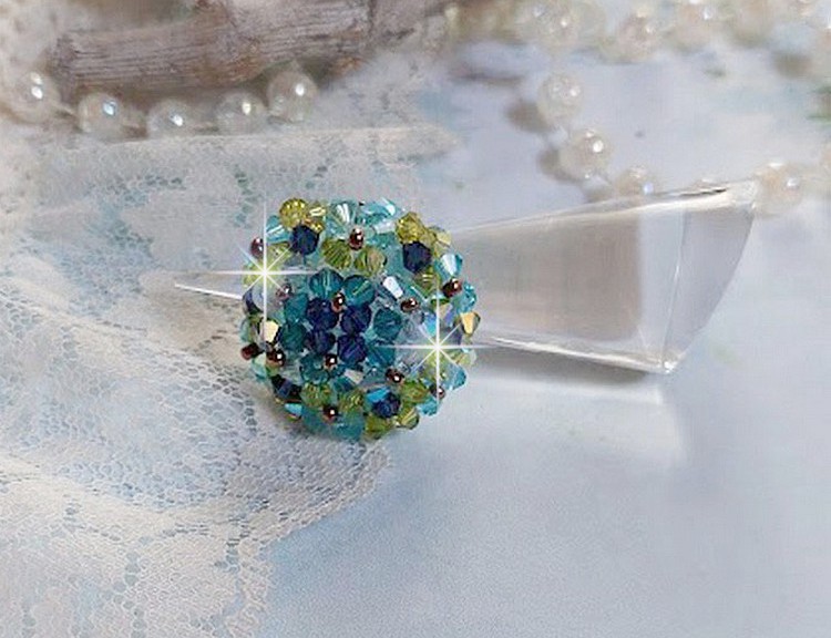 Anel de esperança com facetas de cristais Swarovski e fiadeiras