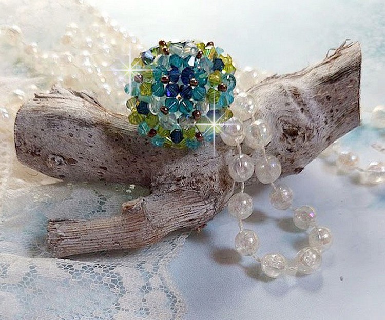 Anel de esperança com facetas de cristais Swarovski e fiadeiras