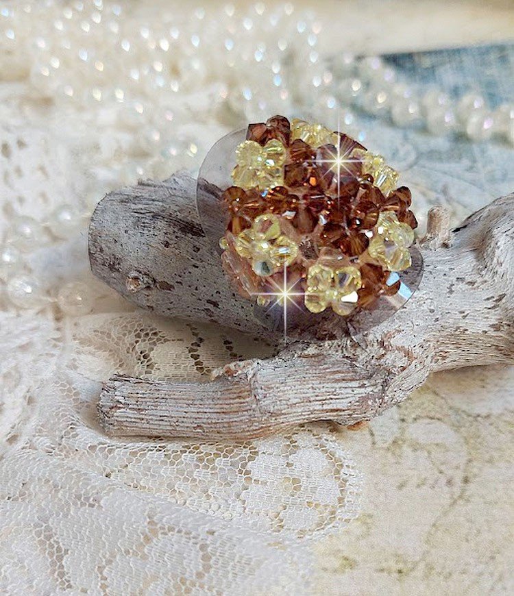 Anel Estrelar com facetas de cristal Swarovski e fiadeiras