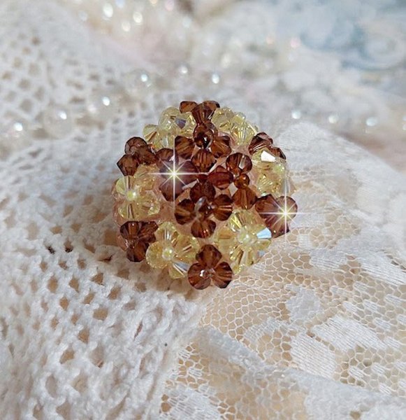 Anel Estrelar com facetas de cristal Swarovski e fiadeiras