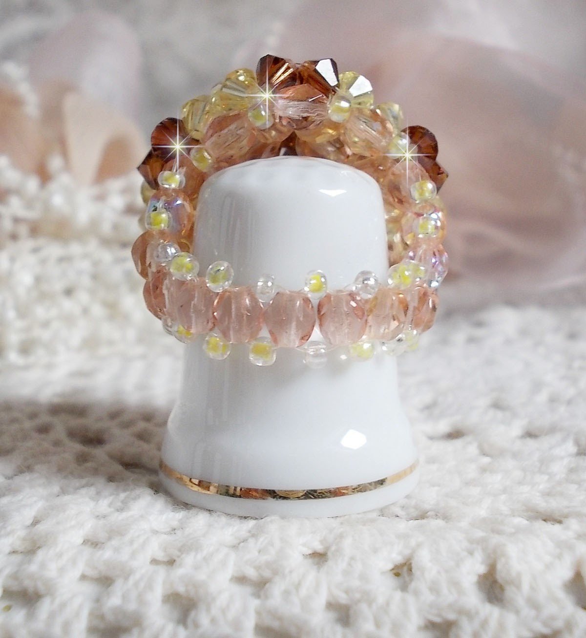 Anel Estrelar com facetas de cristal Swarovski e fiadeiras