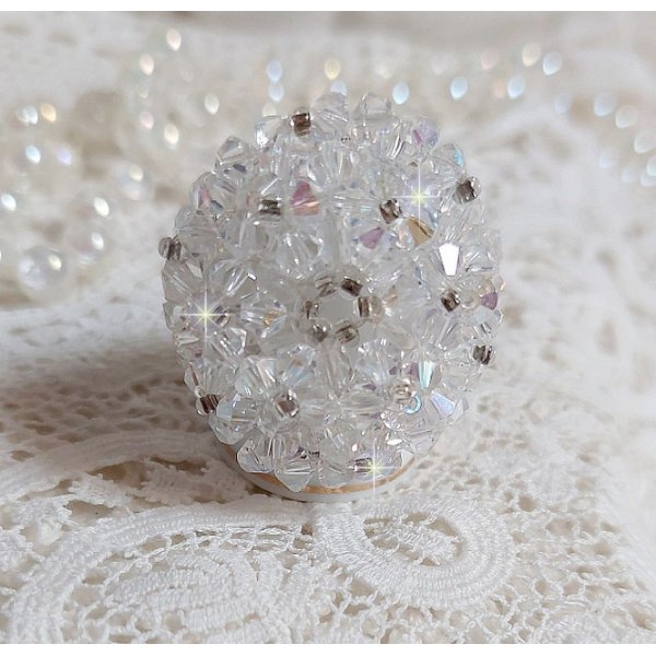 Anel de bando com facetas e pi&atilde;o em cristal Swarovski