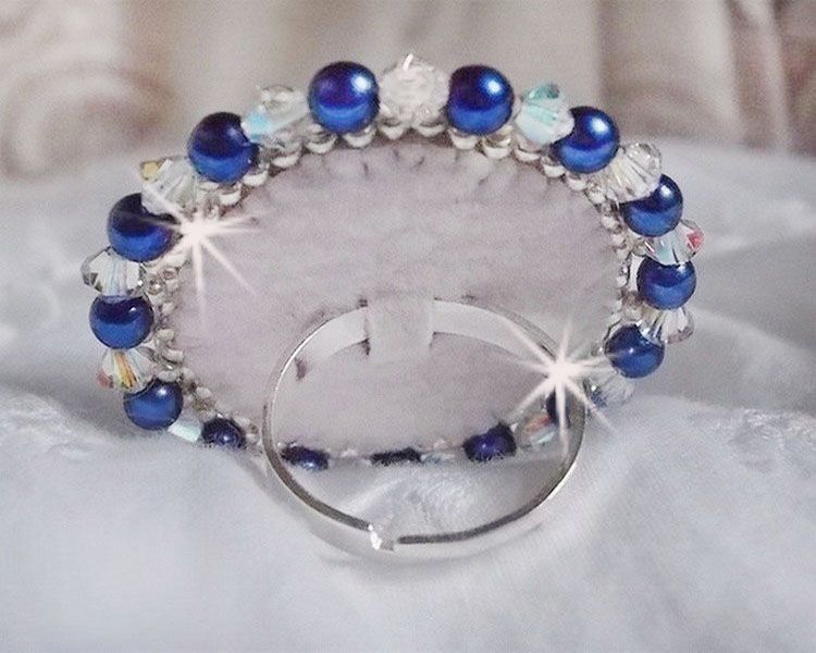 Anel do Nilo Azul bordado com lápis lazúli e cristais Swarovski