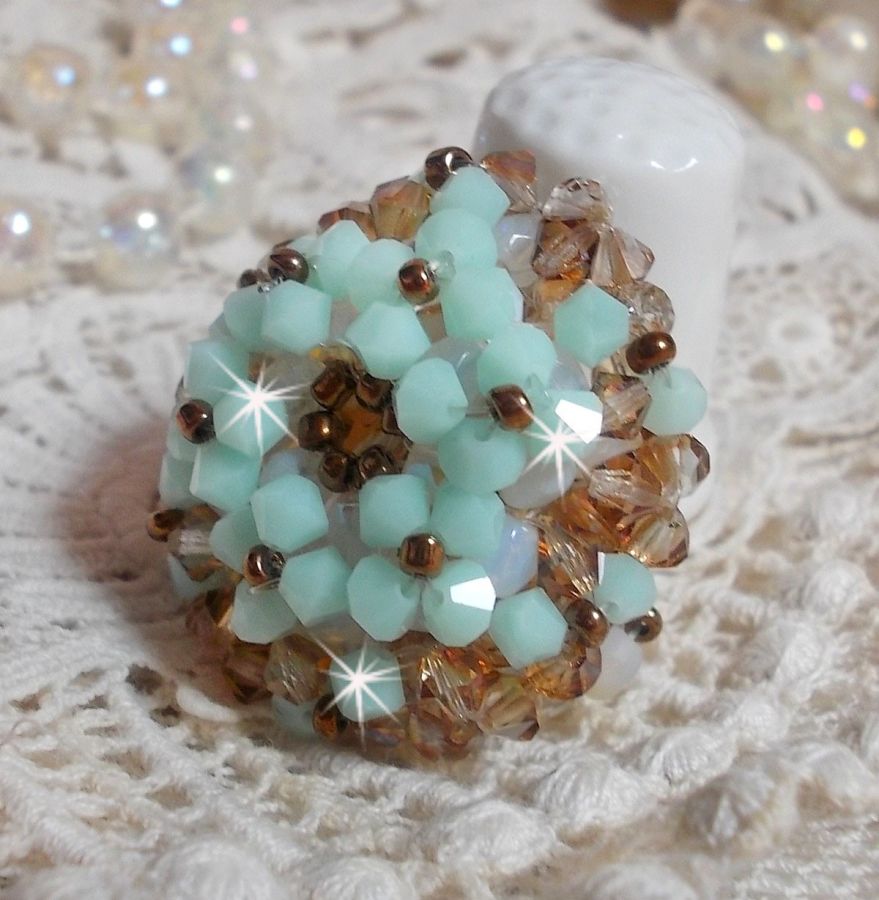 Anel de lírio de água com facetas de cristal Swarovski e fiadeiras