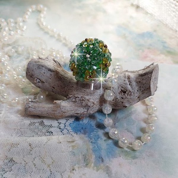 Anel Tender Verde com Facetas de Cristal Swarovski e Facetas Giratórias