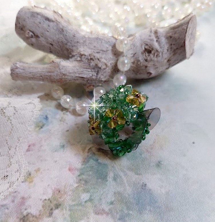 Anel Tender Verde com Facetas de Cristal Swarovski e Facetas Giratórias