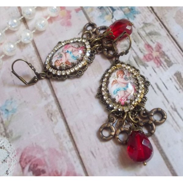 BO Petit Ange criado com lupa de cabochons Angel, cristais, encantos e p&eacute;rolas de vidro