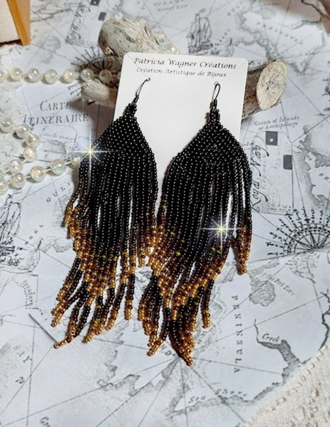 BO Atmosph&egrave;re mont&eacute;es avec des perles de rocailles japonaises en verre et des crochets noires laiton