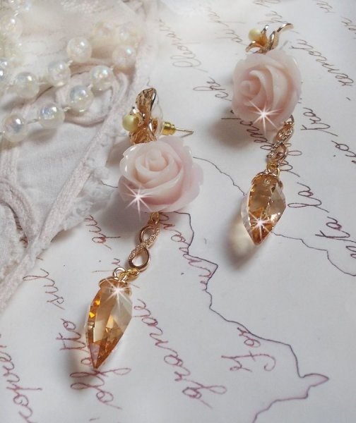 Bell'issim Violet Pink BO banhado a ouro com cristais Swarovski e Zirc&oacute;nio