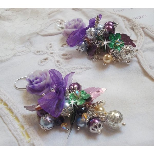 BO Bell'issim Violet et ivoire  avec des beaux Cristaux et perles semi-pr&eacute;cieuses