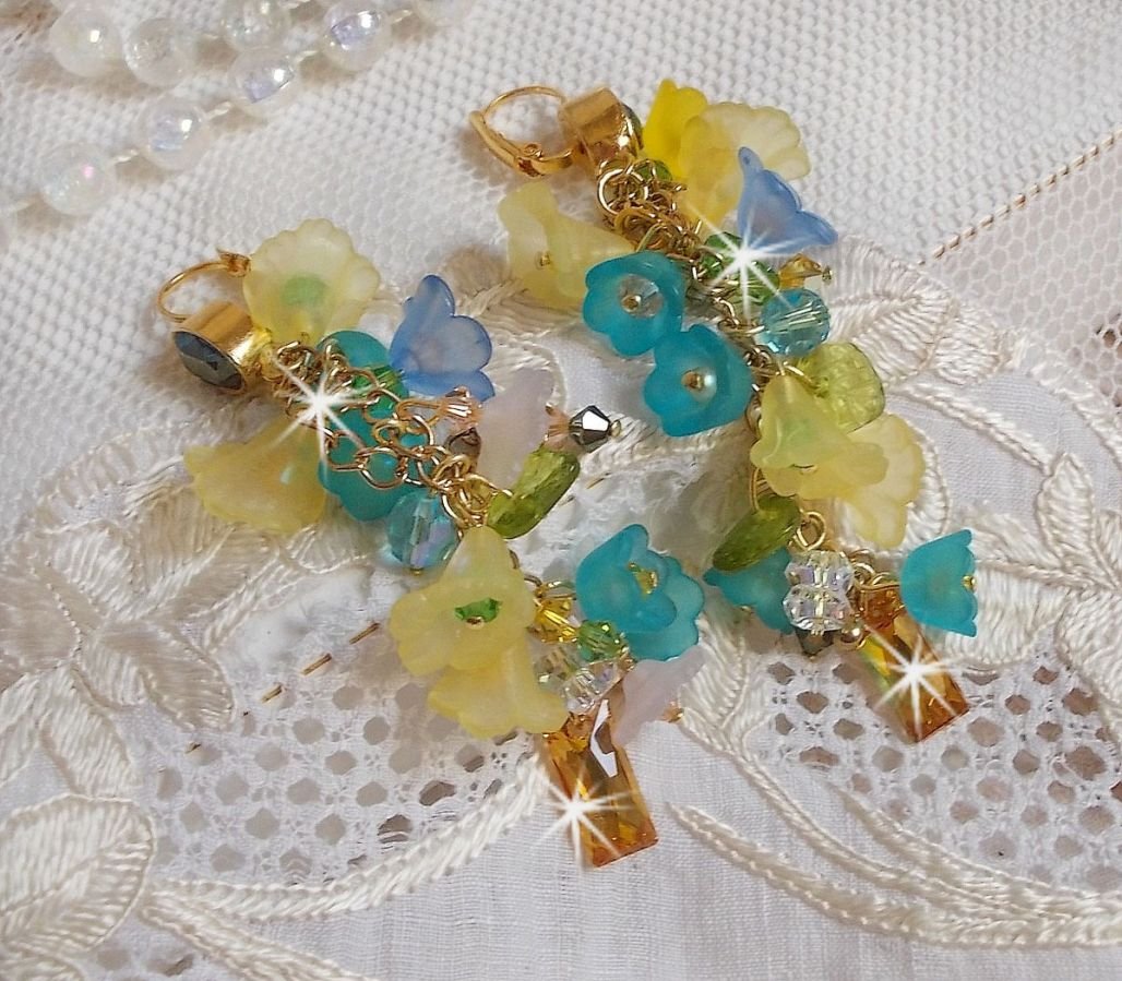 BO Bella Yellow montado com cristais Swarovski, flores foscas e pérolas 